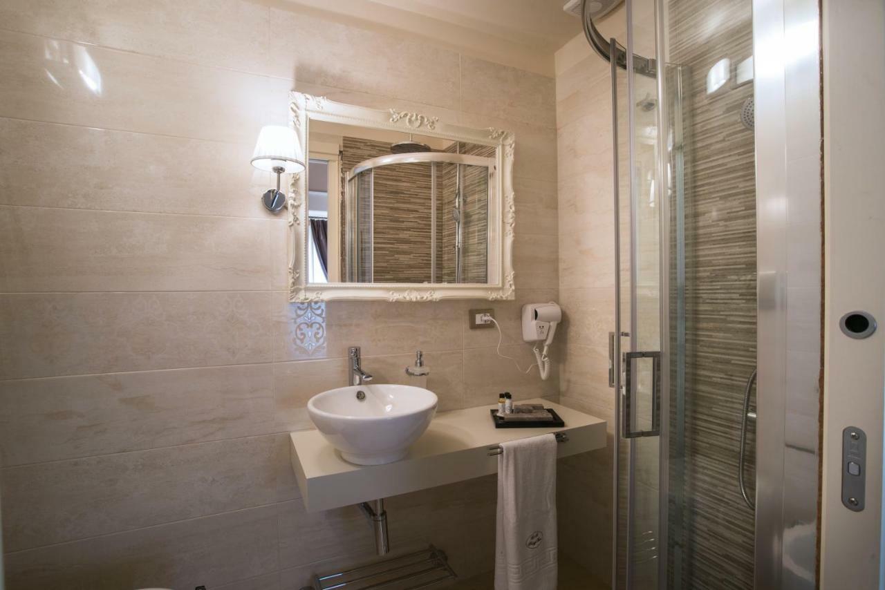 Palazzo Bove Bed and Breakfast Galatone Εξωτερικό φωτογραφία