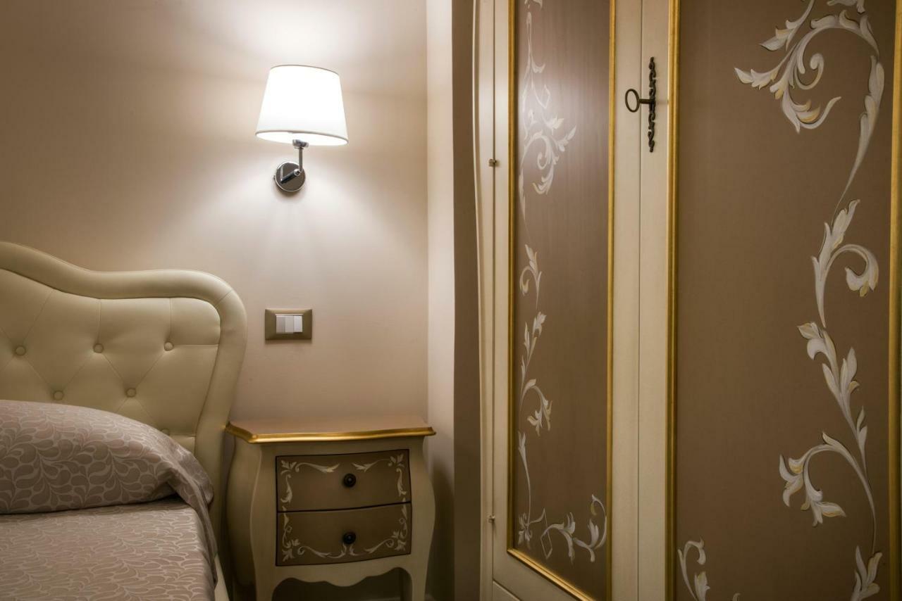 Palazzo Bove Bed and Breakfast Galatone Εξωτερικό φωτογραφία