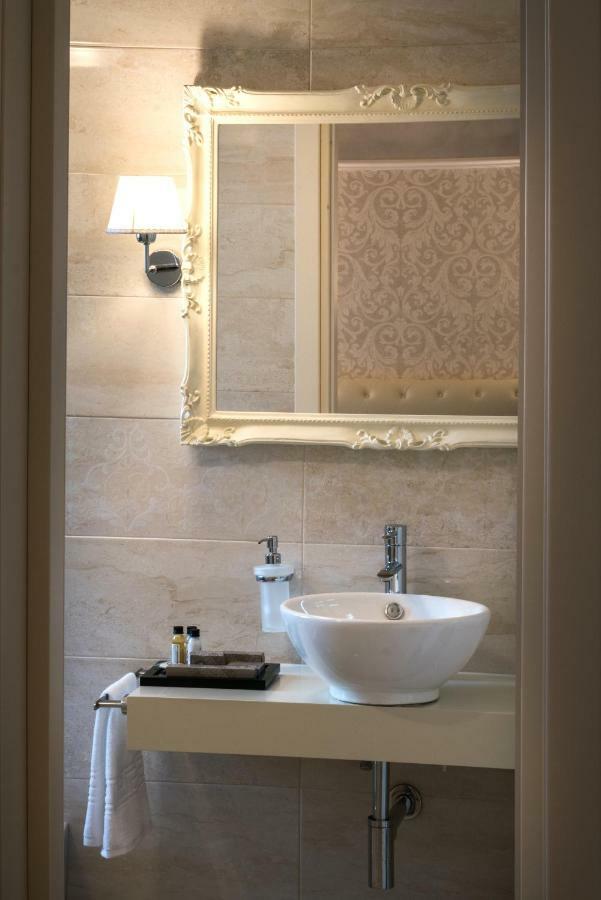 Palazzo Bove Bed and Breakfast Galatone Εξωτερικό φωτογραφία